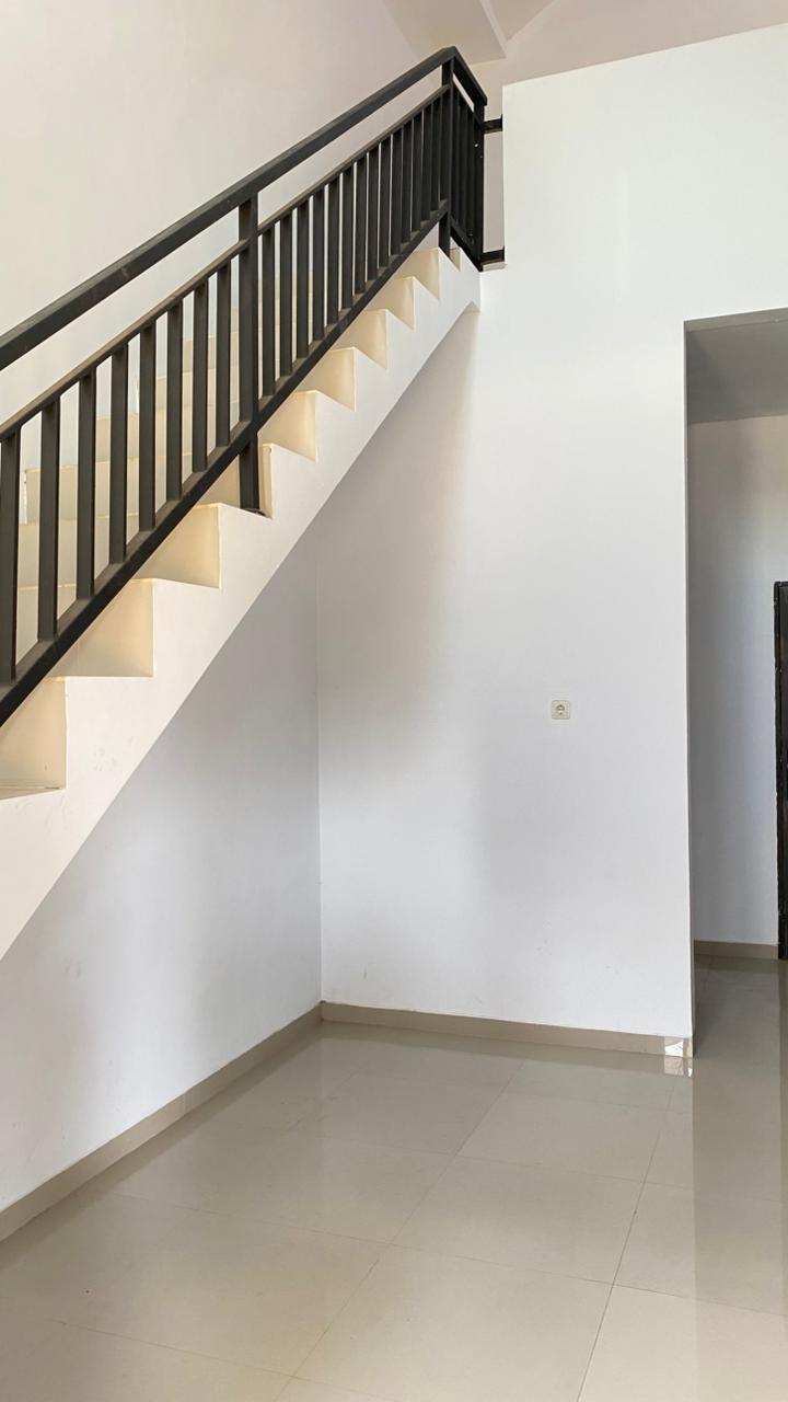 Interior View 4